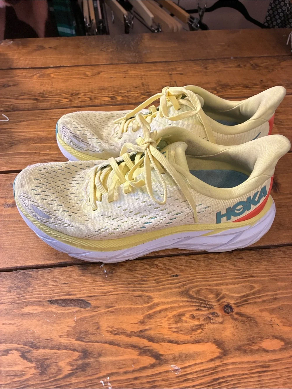 Hoka Clifton 8 Women's Pale Yellow Lightweight Running Shoes